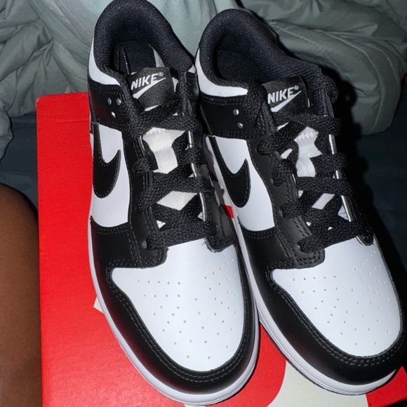 Nike Dunk Low Panda - Picture 4 of 7